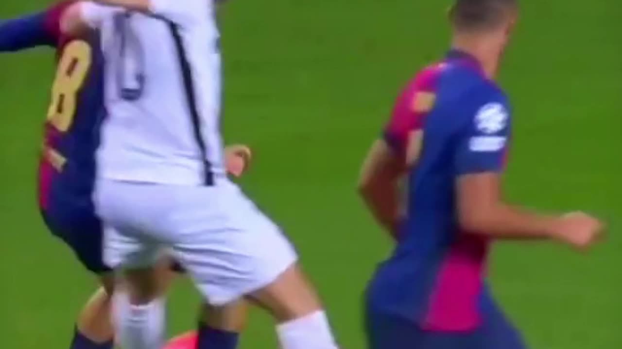Pedri’s Touch Is Different | Real-Speed Barcelona Skills