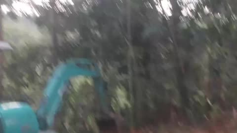 Extreme Mountain Cleanup: How Does This 365C Excavator Not Tip Over?!