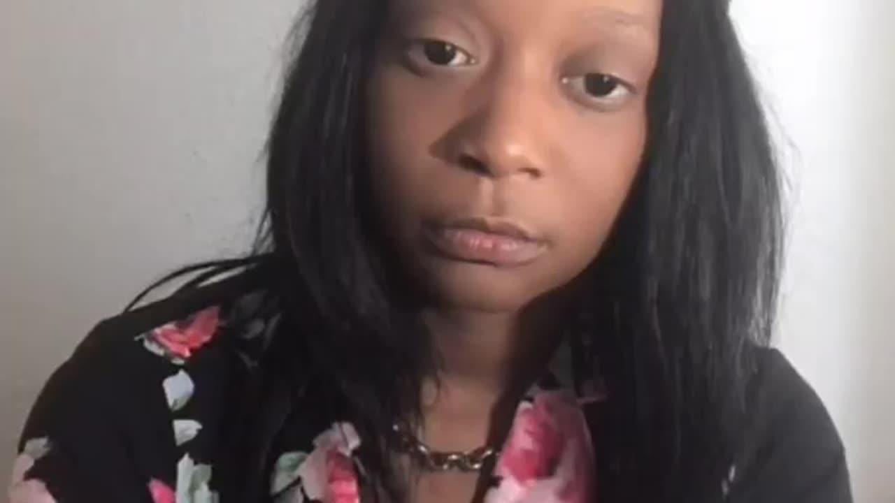 21BADBITCH GOES IN ON DROSKI FOR EATING HER FOOD THEN THEY GET INTO HUGE FIGHT OVER THE RENT