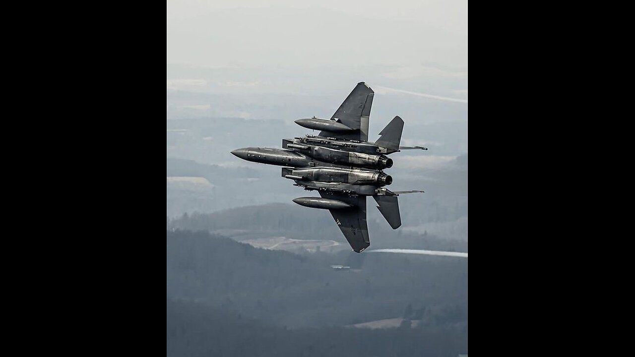Experience the Thrill of Fighter Jet Aerial Acrobatics