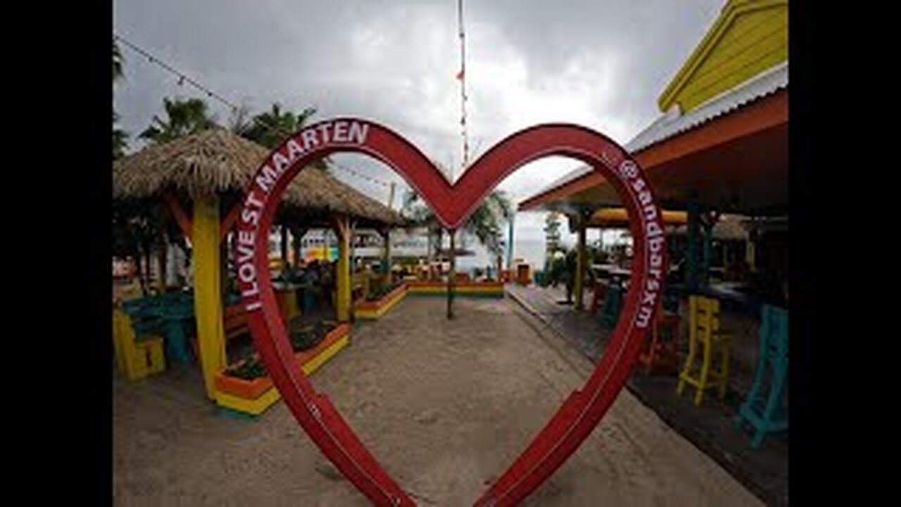 St. Maarten 2025 Driving the Dune Buggy around in the rain