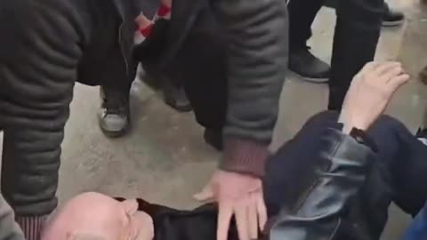 “Leja u firmos nga Balluku”/ Kundër resortit turistik, banorët e fshatit Rrjoll protestë