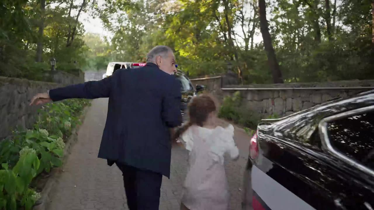 مسلسل المدينة البعيدة الحلقة 44 مترجمة