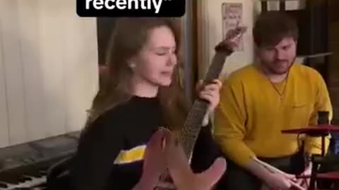 🎸🎵 Playing Guitar with VOCAL Chords! | FeedMyCuriosity