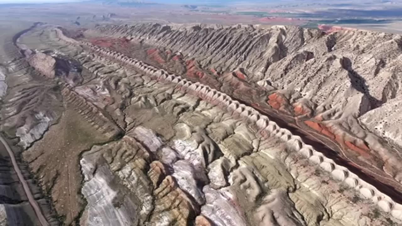 Jon Levi - Fear and Freedom (Keep Scrolling)