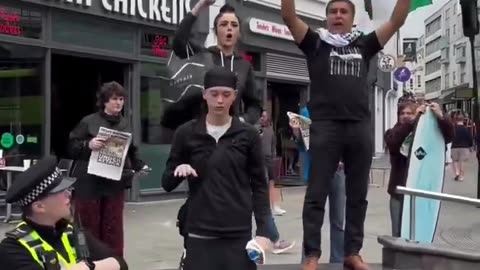 "Free Palestine, F*ck England" You can’t make this up