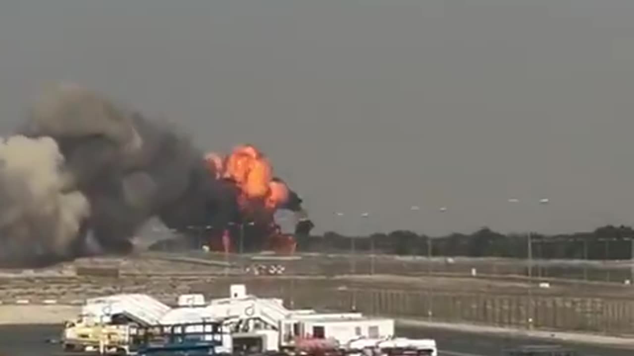 An Indian HAL Tejas fighter jet crashed during an aerial display at the Dubai Air Show