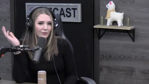 Trump ROASTS CNN For FAILING,Lauren Southern