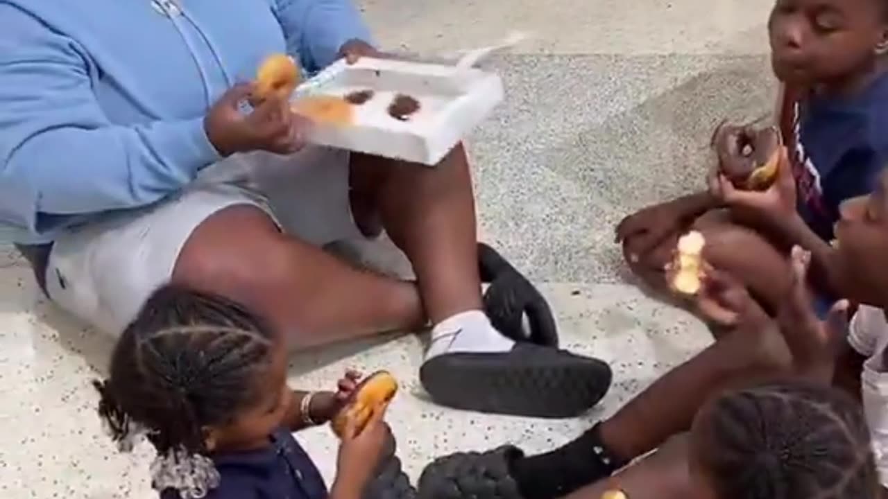 Black Fatigue In Publix - Why buy it when you can steal it?