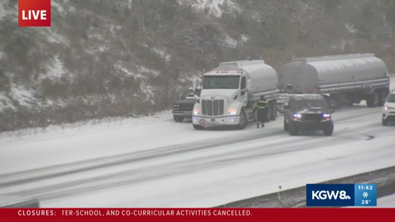 Severe traffic jam on I-5 due to slippery driving conditions in Clark County