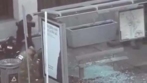 Law officials RESPONDING to 2 WV National Guards SHOT Near the White House!