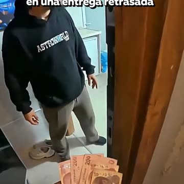 Una entrega de comida se sale de control