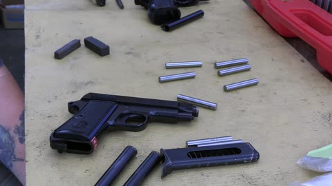 Beretta M1935-C measuring bores and barrel interchangeably
