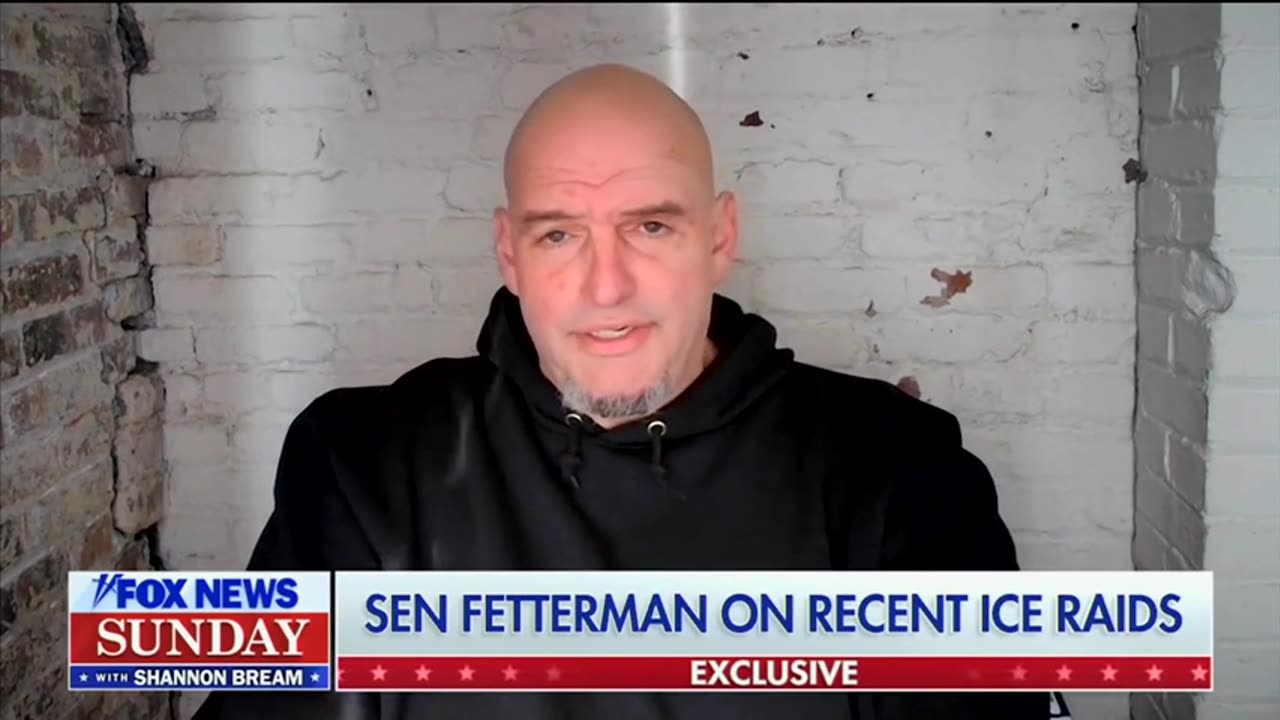 Fetterman Breaks Ranks, calls on Dems to Support Trump's 'Deportation of Criminals'