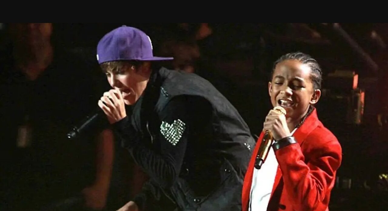 Justin Bieber - Never Say Never ft. Jaden Smith (Live)