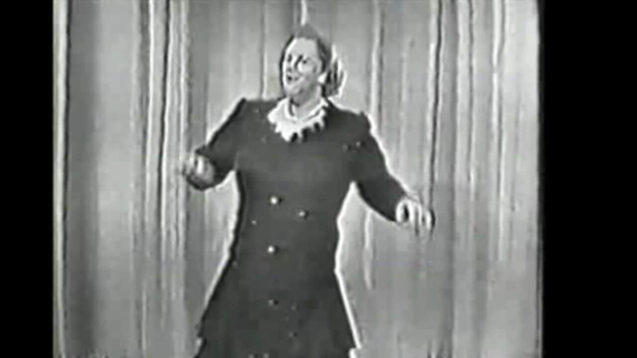 Kate Smith ~ “Of Thee I Sing” (1952) Vintage Musical TV Performance Portrait Format