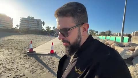 Bad outcome for Zelensky. Trump; NO ceasefire, return to Alaska deal. Estonia, no Russia threat