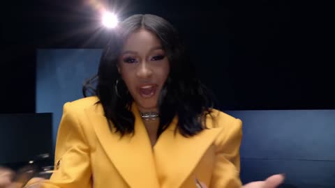 Maroon 5 - Girls Like You ft. Cardi B (Official Music Video) HD