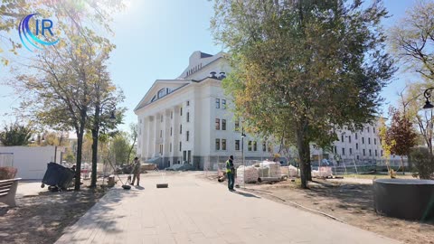 Vie du Donbass - Le théâtre d'art dramatique de Marioupol est presque totalement reconstruit