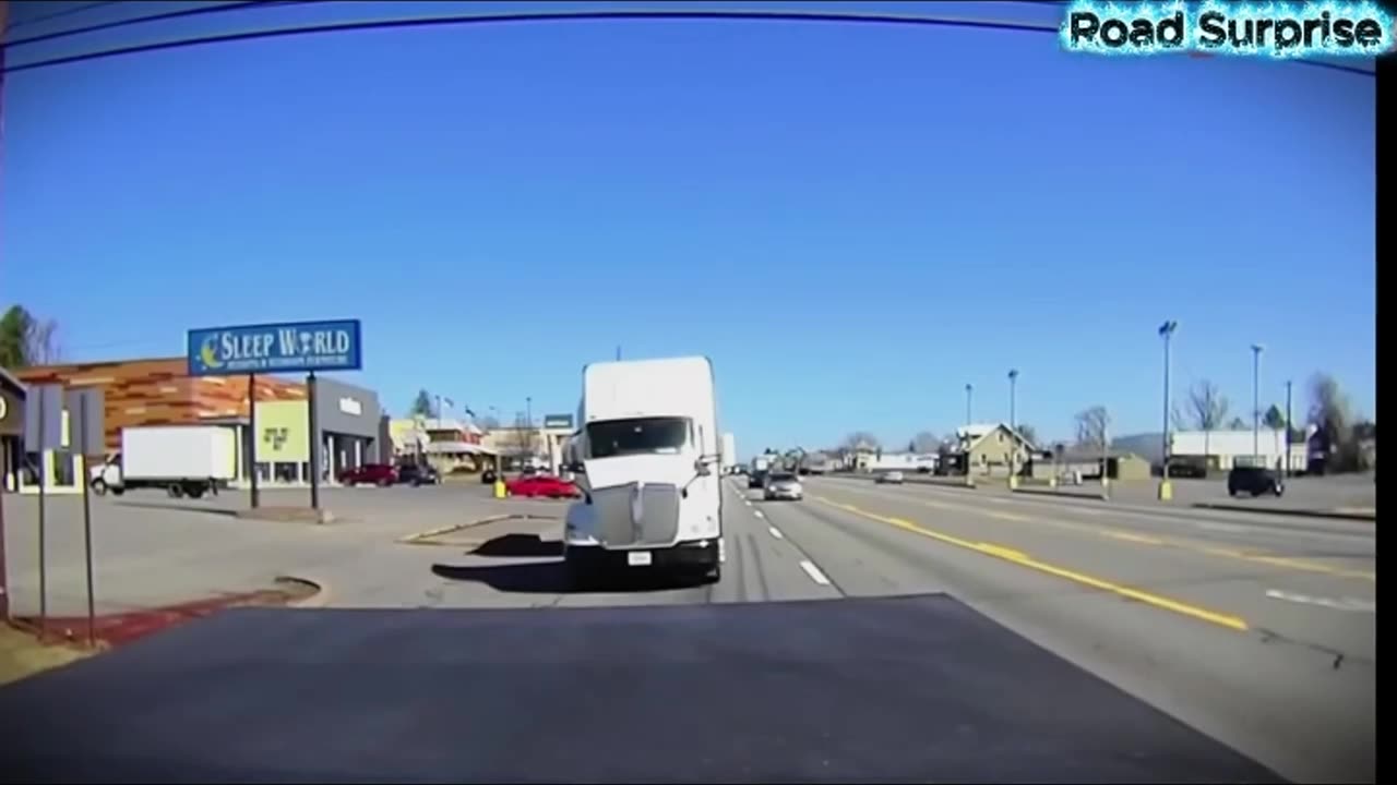 Wrong Way Driver Causes Chaos 🛑