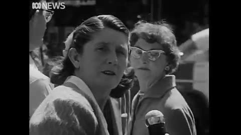 Should Husbands Help With Housework? (1961)