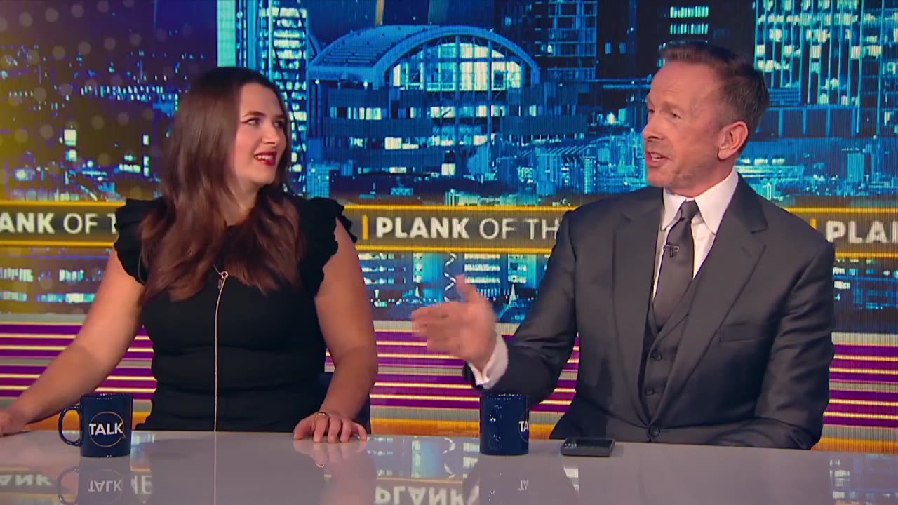 Electric Ambulances for Net 0 which don’t have enough Power to work the Defibrillators ‼️