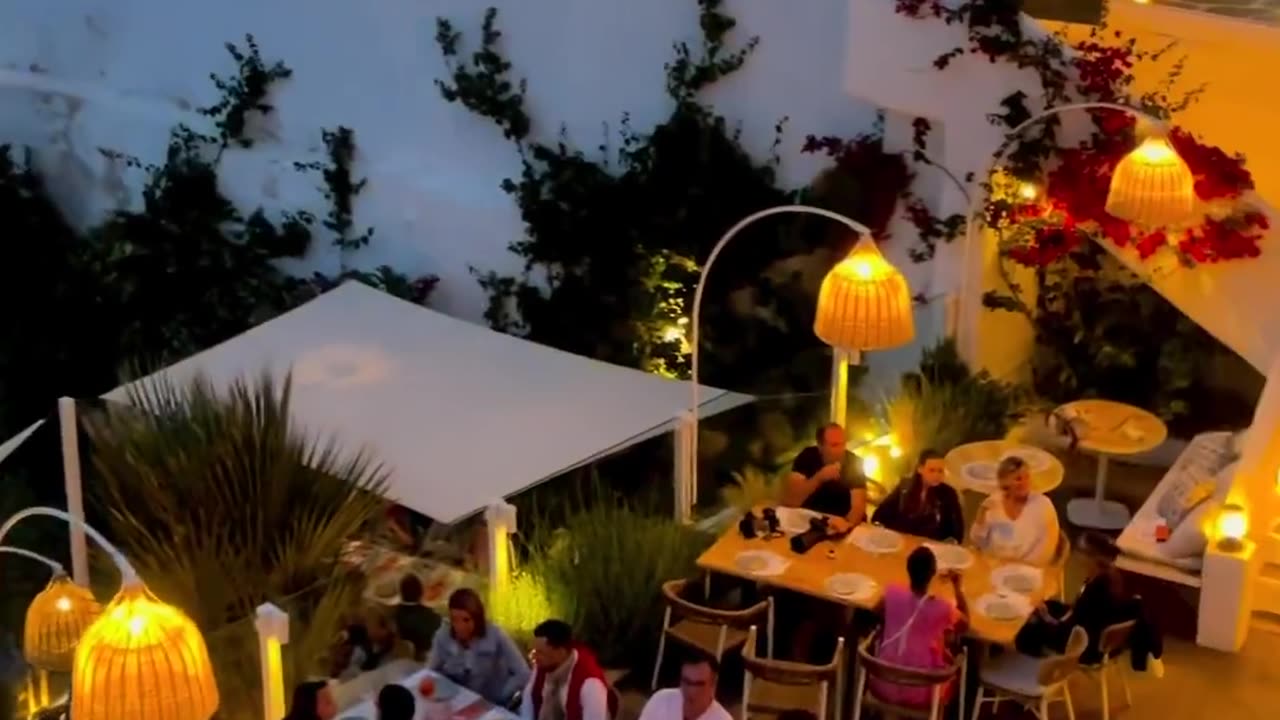 Look how beautiful the island of Santorini was before the earthquake 🥲🥺😮