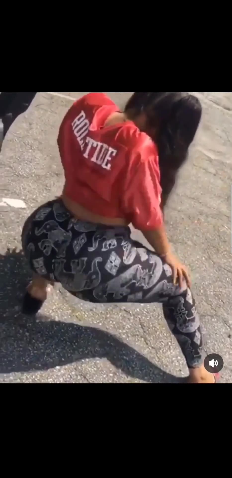 Sexy Thick Ghetto Twerking Huge Gigantic Butts