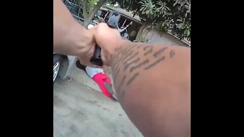 Joven armado muere tras intentar huir de la Policía