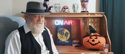 Trump gets a King's Crown!