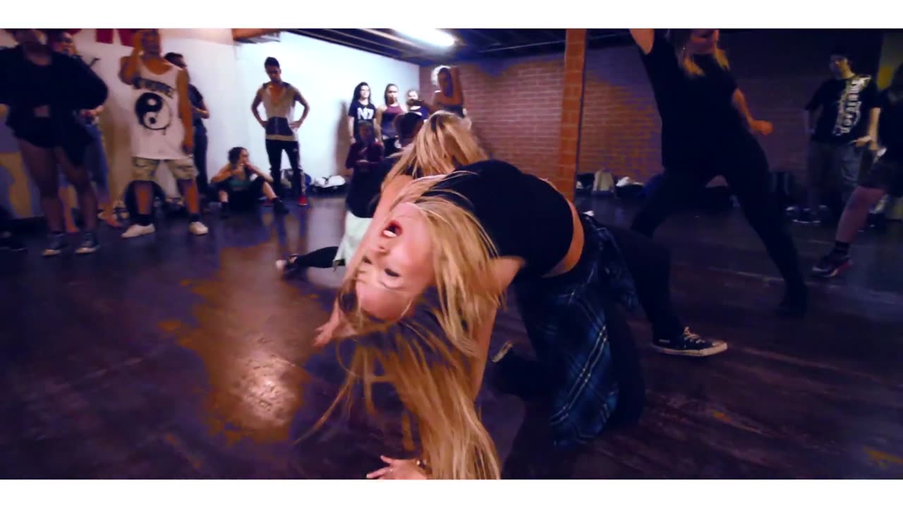 BRAVEHEART (NEON JUNGLE) - JOJO GOMEZ