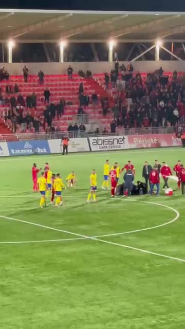Futbollisti humb ndjenjat në fushë, panik në ndeshjen Partizani-Elbasani