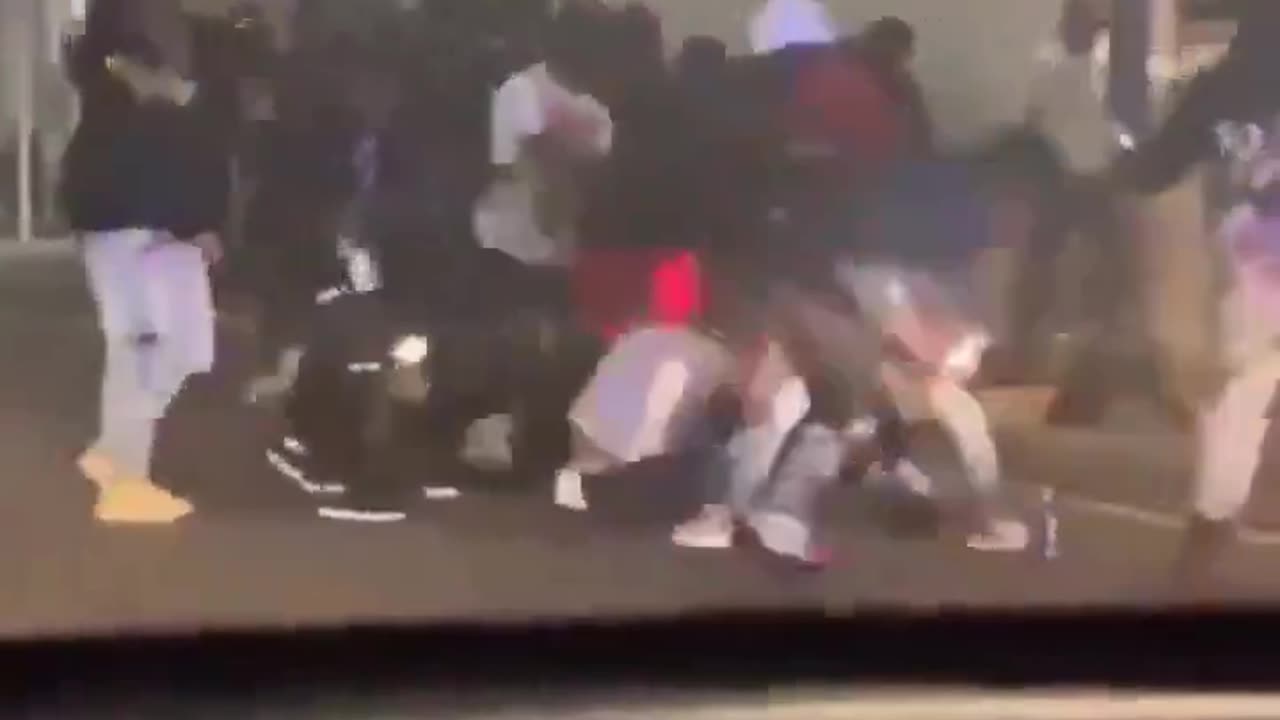 Over 20 blacks beat and rob a white man. If it had happened the other way around,