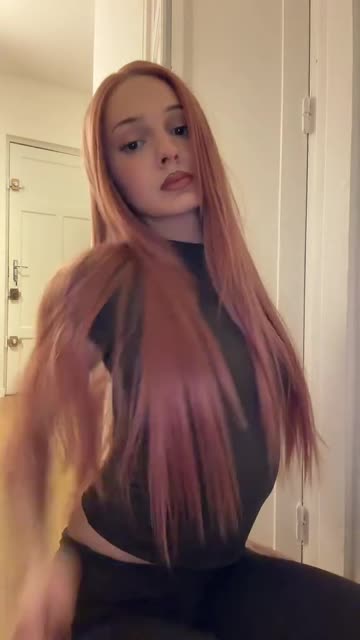 French tgirl a good model in Paris