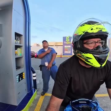 What my eyes don't see, the camera does 📷