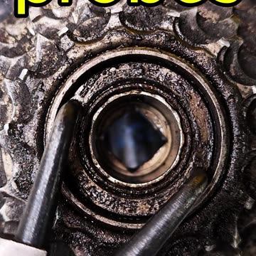 How many bearing balls were in the top row of the freewheel bike?