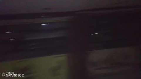 خوفناک آگ لگنے کے بعد پلازا کے اندر کے ابتدائی مناظر