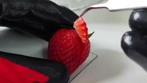 Got strawberries? 🤯🤬💥⚠️🚨
