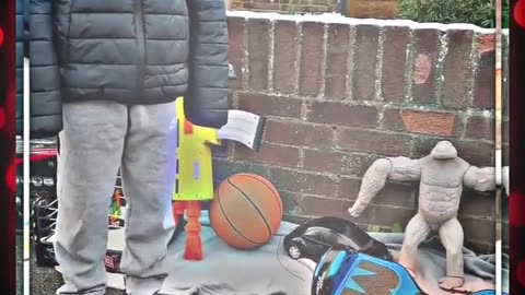 Boy Sells His Toys To Buy His Mum A Christmas Present!