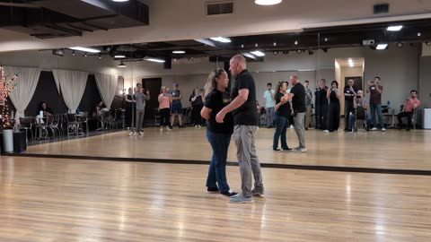 West Coast Swing @ Studio 22 with Wes Neese 20251015 220028515