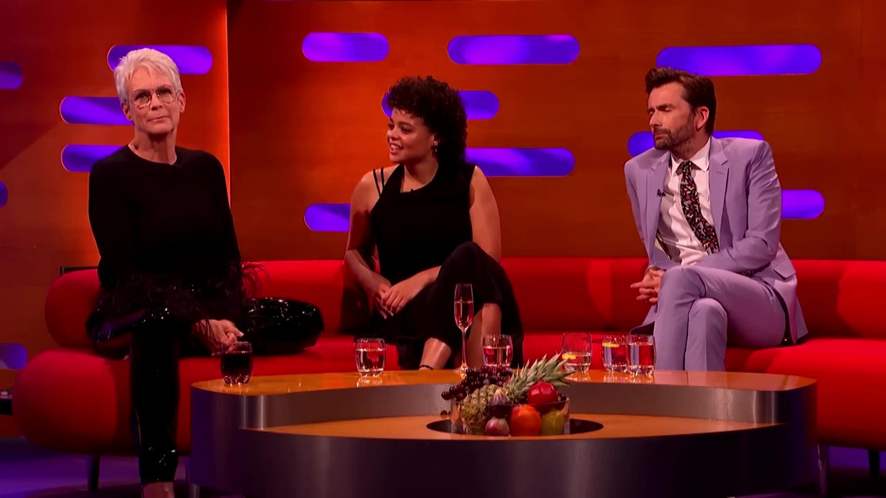 😂💡 Jamie Lee Curtis' Genius Way to Keep Cast in Line! | FunFM