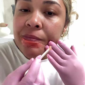 Upper Lip & Chin Waxing Using Sexy Smooth Tangerine Tease Hard Wax by @adriiskiin | Gentle Face Wax