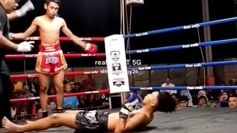 Muay Thai - young fighter KO