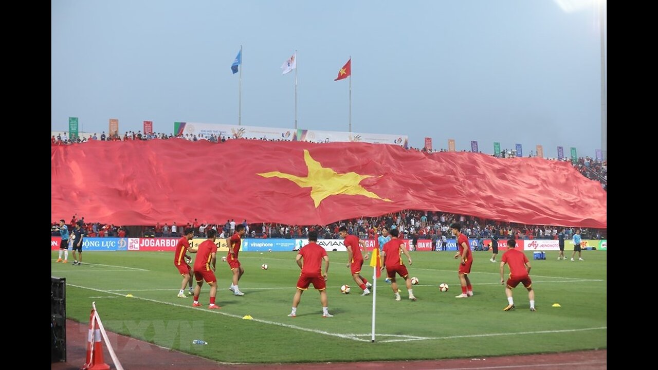 What makes Vietnam strong? - "national unity"