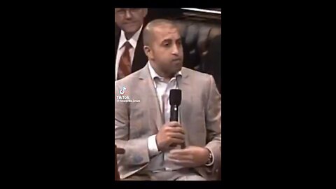 Captioned - The son of Hamas leaders shares his testimony