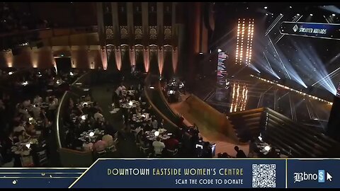 A streamer with Tourette syndrome, presenting an award at The Streamer