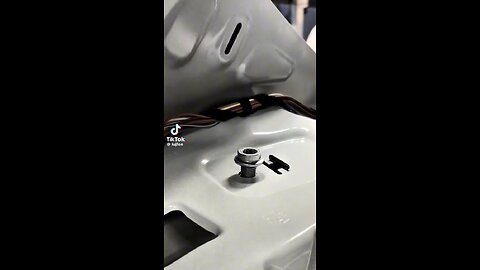 Car bolts