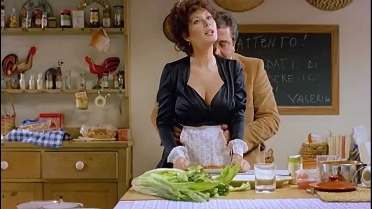 Edwige fenech in La moglie in vacanza, lamante in citta 1980