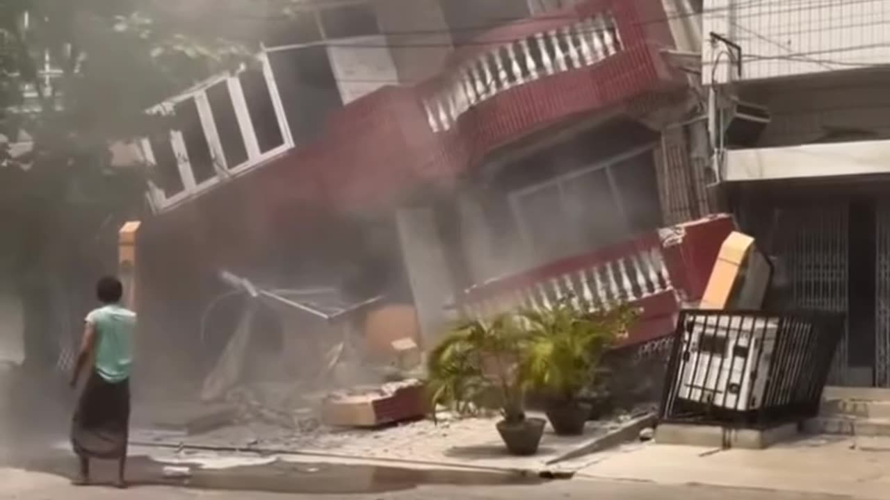 Powerful Earthquake Hits Myanmar – Shocking Footage!