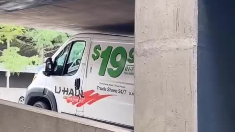 What a great driver 🥴😬